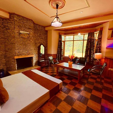 Woods Villa- A Luxury Mountains View Cottages Manāli Kültér fotó