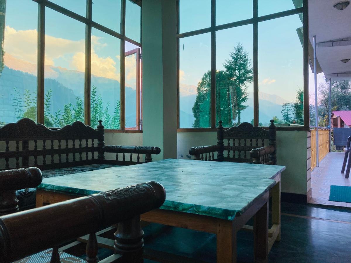 Woods Villa- A Luxury Mountains View Cottages Manāli Kültér fotó