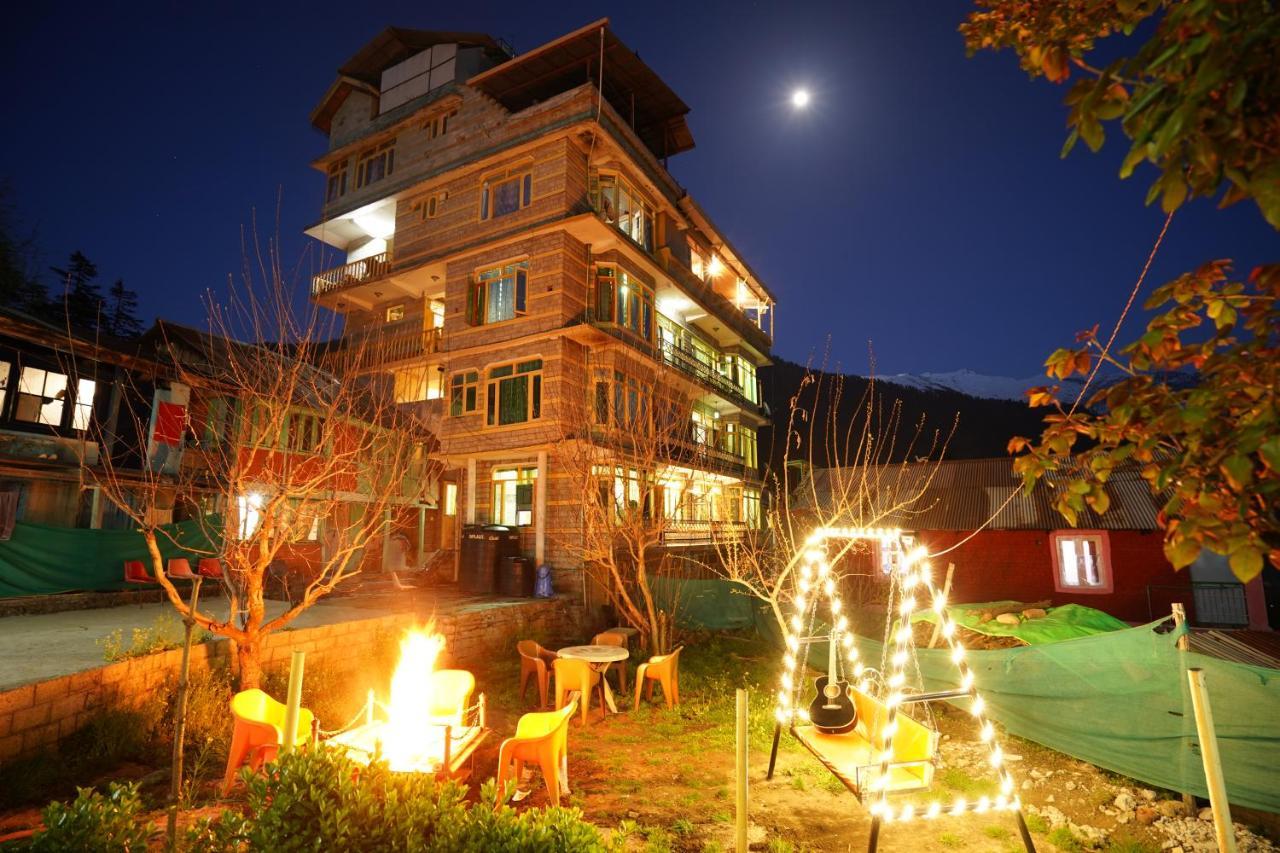 Woods Villa- A Luxury Mountains View Cottages Manāli Kültér fotó