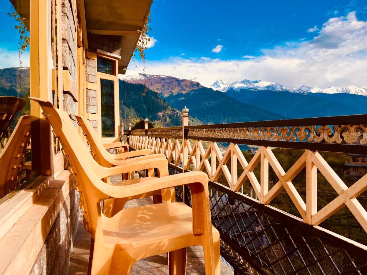 Woods Villa- A Luxury Mountains View Cottages Manāli Kültér fotó