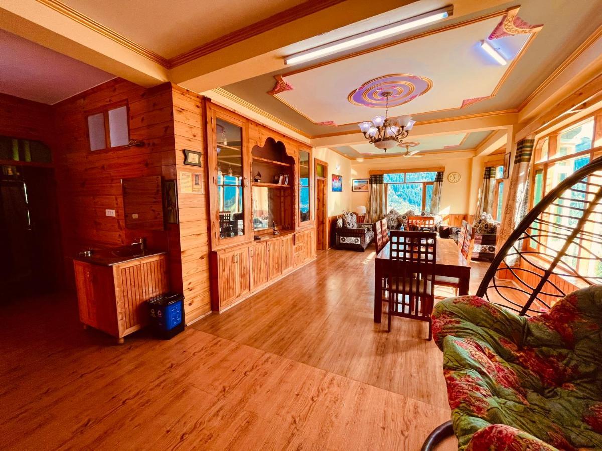 Woods Villa- A Luxury Mountains View Cottages Manāli Kültér fotó