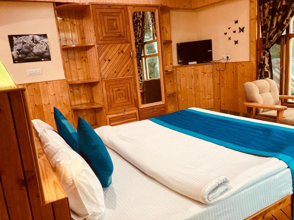 Woods Villa- A Luxury Mountains View Cottages Manāli Kültér fotó
